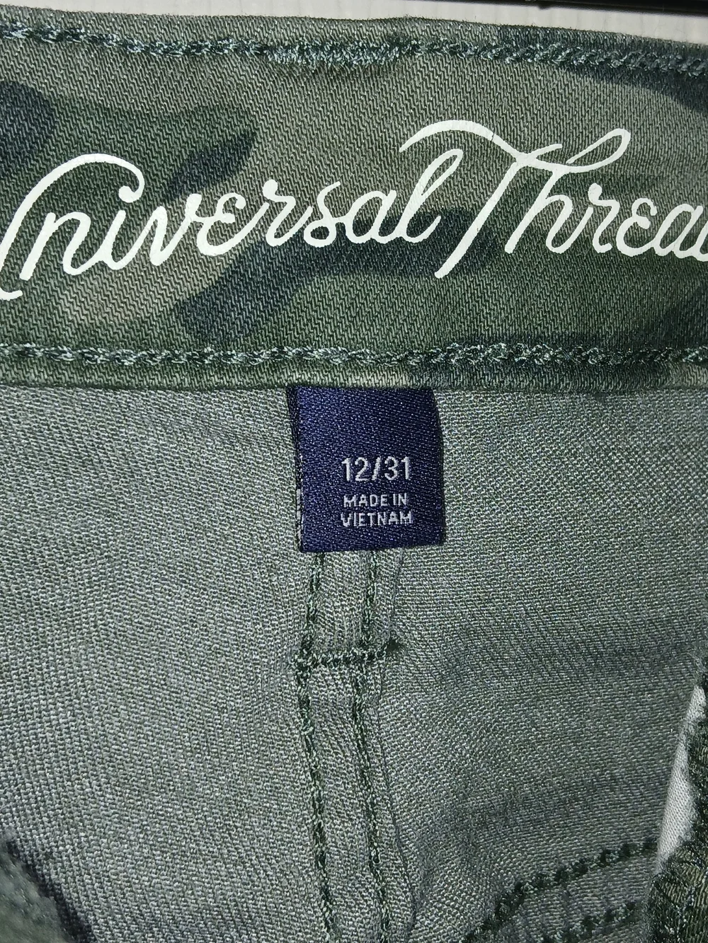 Universal Thread Men's Camo Slim Straight Jeans - Green